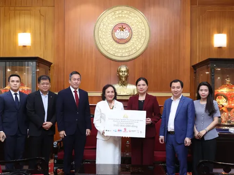 Tập đoàn TCC Việt Nam cùng SABECO và các công ty thành viên đóng góp 3.6 tỷ đồng qua quỹ hỗ trợ bão lũ của Ủy Ban Trung Ương Mặt Trận Tổ Quốc Việt Nam