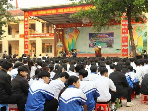 Lữ đoàn Đặc công hải quân 126 thông tin về biển đảo, tuyên truyền thu hút nguồn lực cho gần 3.000 đại biểu và học sinh tại Sơn La