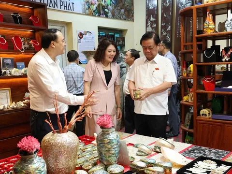 Khơi dậy “hồn cốt” làng nghề, lan tỏa giá trị văn hóa truyền thống