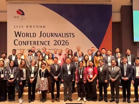 Sứ mệnh người gác cổng sự thật giữa kỷ nguyên biến động và làn sóng trí tuệ nhân tạo