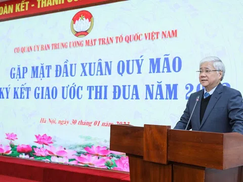 Cơ quan UBTƯ MTTQ Việt Nam gặp mặt đầu xuân, ký kết giao ước thi đua năm 2023