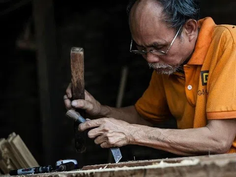 Làng nghề mộc: Tinh hoa đất Việt qua từng nét chạm