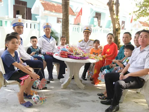 Tết Trung thu tại Trường Sa cũng ấm áp như ở đất liền