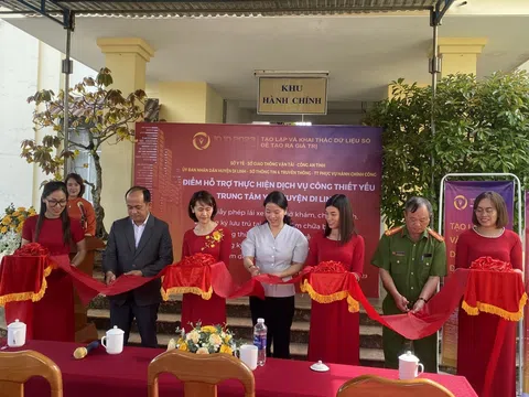 Ra mắt điểm hỗ trợ thực hiện dịch vụ công thiết yếu Trung tâm y tế huyện Di Linh