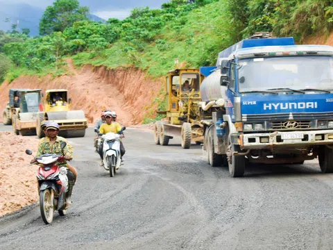 Lâm Đồng: Chú trọng đầu tư hạ tầng giao thông vùng đồng bào dân tộc thiểu số và miền núi