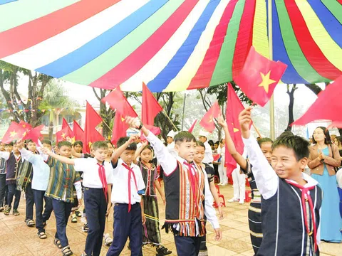 Di Linh: Chú trọng phát triển toàn diện và bền vững vùng đồng bào DTTS