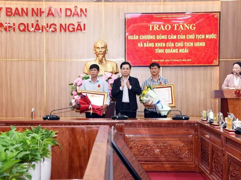 Quảng Ngãi: Trao tặng 2 Huân chương Dũng cảm của Chủ tịch nước cho 2 công dân đặc khu Lý Sơn