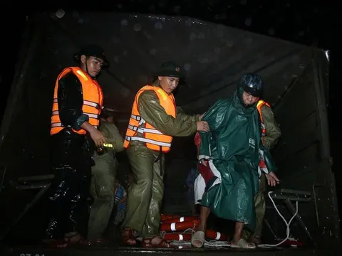 Quảng Ngãi - Gia Lai: Kiên quyết di dời dân, cứu dân trong lũ, sớm ổn định cuộc sống