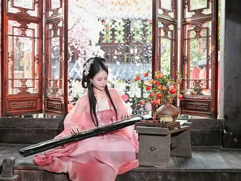 Cơn mưa nghịch mùa