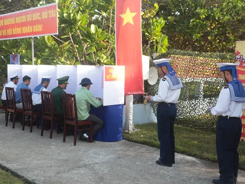 Cử tri Trường Sa cùng cả nước than gia “Ngày hội non sông”