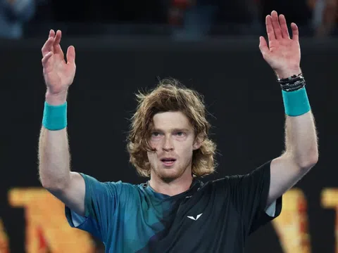 Andrey Rublev rút lui khỏi Olympic