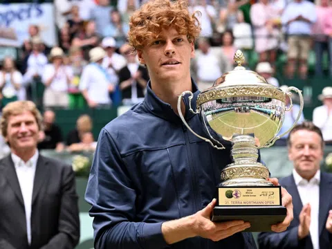 Jannik Sinner chạy đà hoàn hảo cho Wimbledon 2024