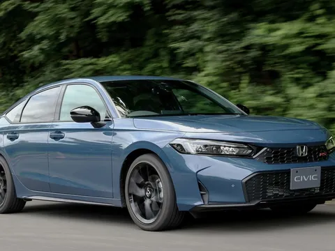 Honda CIvic RS được nâng cấp với hàng loạt cải tiến, dự kiến ra mắt vào tháng 9 tới