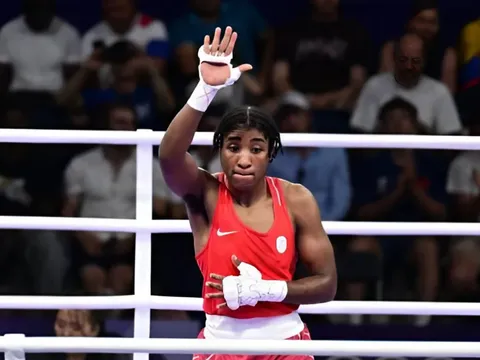 Tấm huy chương đồng 'quý hơn vàng' của đoàn Olympic người tị nạn