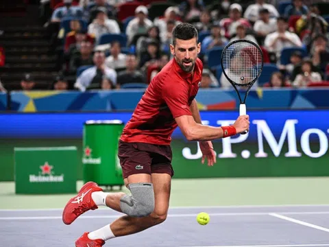 Kết quả tennis 5/10: Alcaraz-Sinner nhàn nhã, Djokovic thắng nhọc