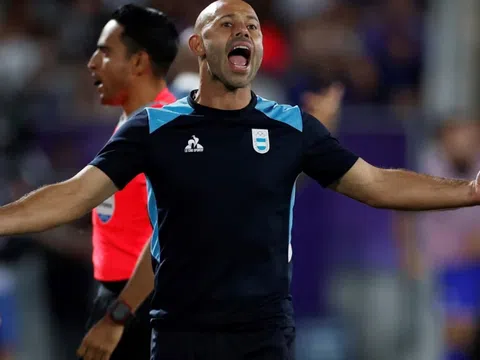 HLV Javier Mascherano sốc nặng sau thất bại của U23 Argentina