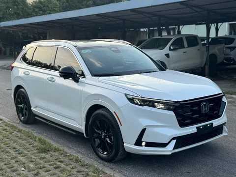 Ngỡ ngàng giá chào bán của Honda CR-V 2023 'siêu lướt' mới lăn bánh 9.000 km