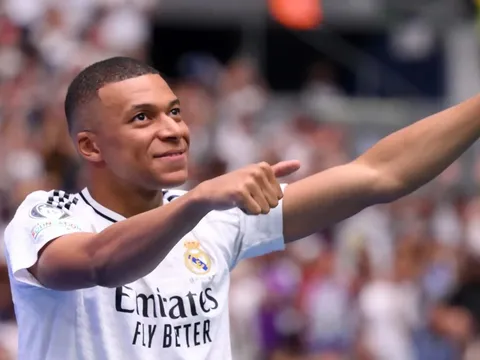 Lên chức 'chủ tịch', Mbappe có quyết định bổ nhiệm đầu tiên