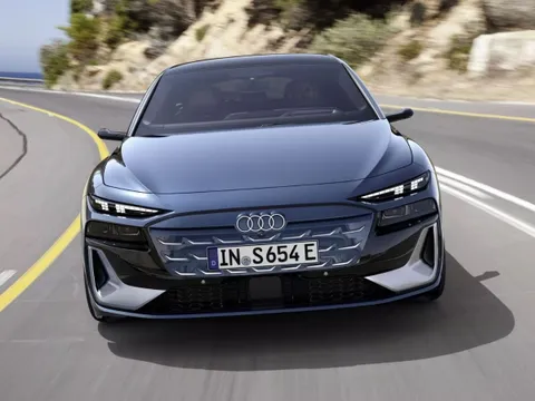 Audi đặt trọn niềm tin vào chiến lược linh hoạt giữa xe xăng và xe điện