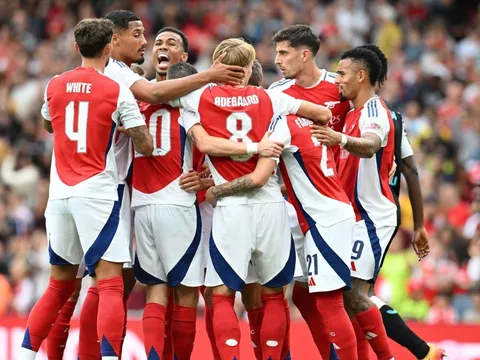 Cơn mưa bàn thắng, Arsenal đả bại Leverkusen ngay trên sân nhà