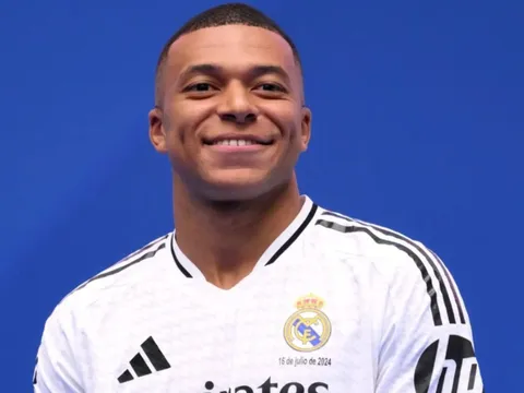 Lên chức chủ tịch, Mbappe chính thức có vụ chuyển nhượng đầu tiên