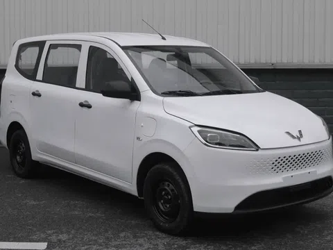 Cận cảnh mẫu MPV Wuling Hongguang bản EREV vừa ra mắt, mang theo thiết kế 'siêu' tối giản