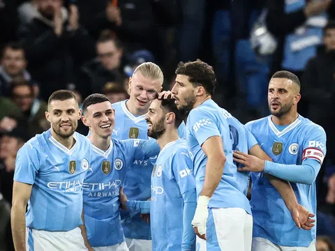 Man City được yêu cầu thi đấu trên mặt trăng