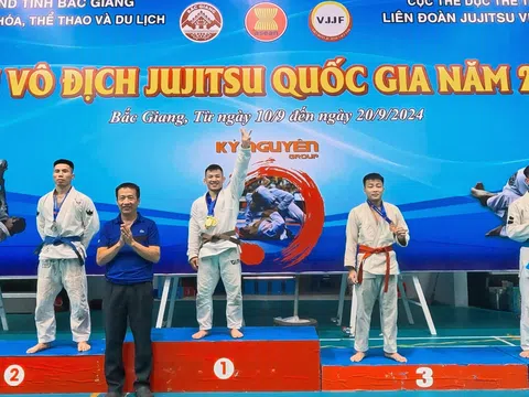 Đào Hồng Sơn đánh bại Phạm Văn Nam ở giải vô địch Jiu-jitsu Quốc gia 2024