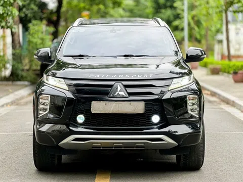 Mitsubishi Pajero Sport 2020 sử dụng 4 năm lên sàn xe cũ với giá khó tin