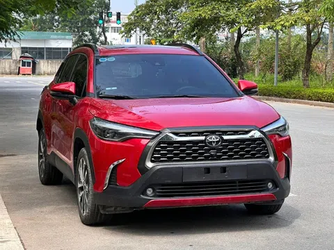 Sử dụng 3 năm, Toyota Corolla Cross 2021 rao bán với giá ngỡ ngàng