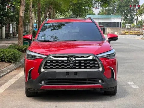 Toyota Corolla Cross 2021 lăn bánh 3 năm lên sàn xe cũ với giá bao nhiêu?