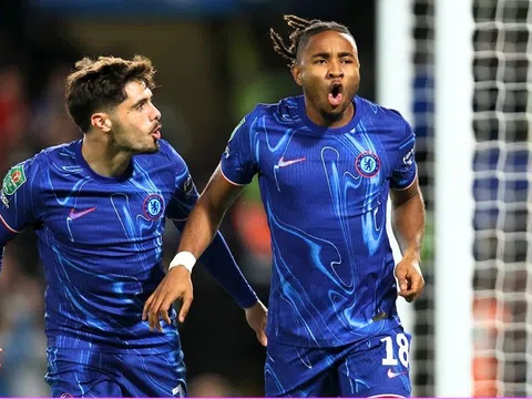 Nkunku lập hat-trick, Chelsea thắng hủy diệt tại cúp Liên đoàn Anh