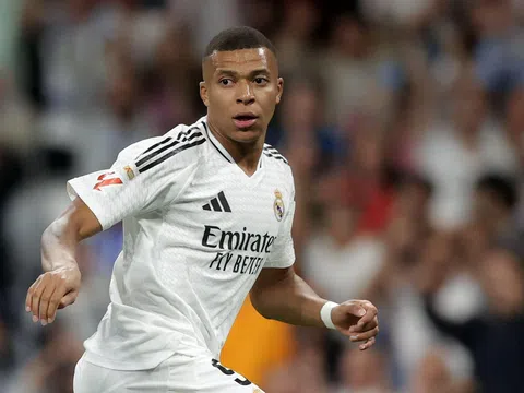 Real ra lệnh 'cấm' Mbappe tham dự trận derby Madrid