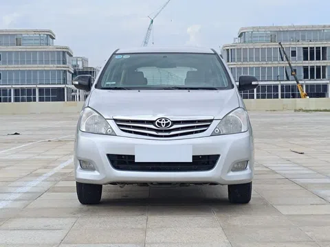 Sử dụng gần 2 thập kỷ, Toyota Innova 2008 được rao bán với giá ngỡ ngàng