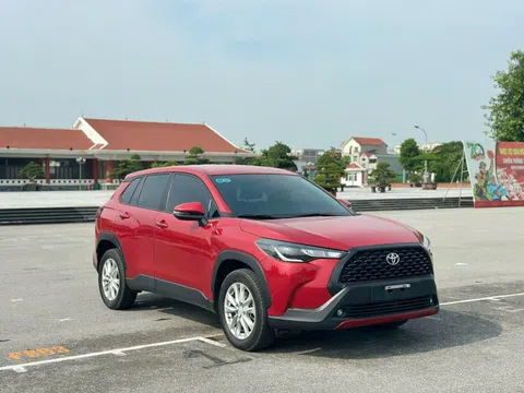 Toyota Corolla Cross 2021 rao bán rẻ ngỡ ngàng sau 3 năm lăn bánh