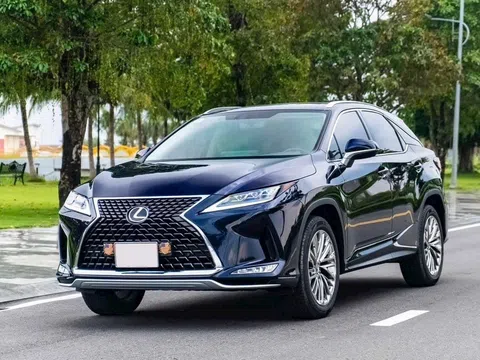 Xe sang Lexus RX 300 2021 bán lại với giá không ngờ sau 3 năm lăn bánh