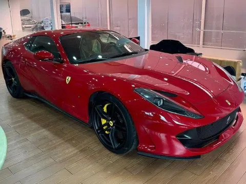 Siêu phẩm mui trần Ferrari 812 GTS về Việt Nam, giá dự kiến không dưới 20 tỷ đồng?