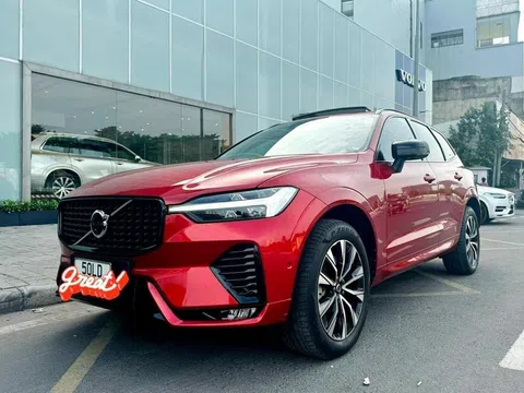 Volvo XC60 B6 Ultimate Dark 2023 giữ giá khó tin dù đã lăn bánh hơn 30.000 km