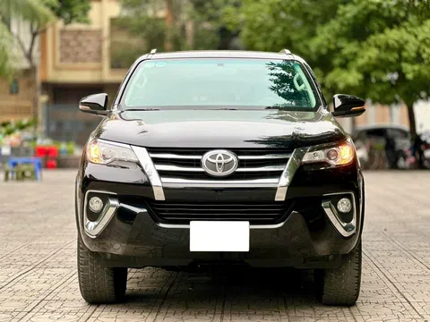 Lăn bánh 5 năm, Toyota Fortuner 2019 lên sàn xe cũ với giá ngỡ ngàng