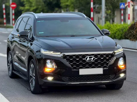 Hyundai SantaFe máy dầu 2020 rao bán khó tin trên sàn xe cũ