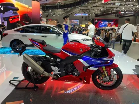 Honda ra mắt mô tô phân khối lớn CBR1000RR-R tại Việt Nam, giá bán 1,052 tỷ đồng