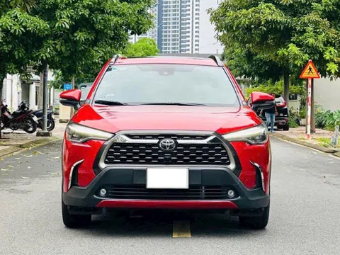 Chạy ‘siêu lướt’ 5.000 km, Toyota Corolla Cross 2022 rao bán với giá bất ngờ