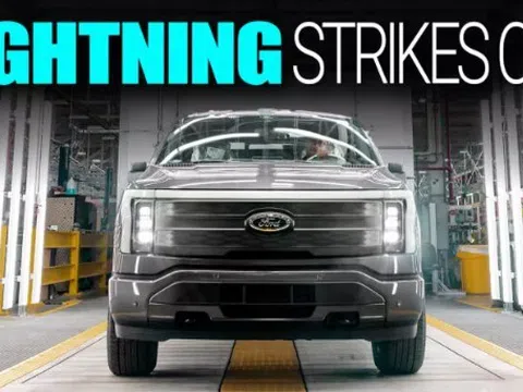 Ford tạm dừng sản xuất bán tải điện hiệu suất cao dù ghi nhận doanh số tăng