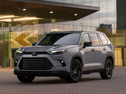 Toyota Grand Highlander 2025 ra mắt bản nâng cấp, bổ sung thêm phiên bản "bóng đêm" đáng chú ý