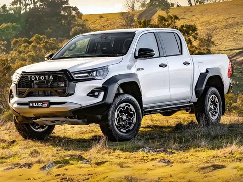 Toyota Hilux thế hệ mới lộ diện: Sử dụng nền tảng cũ, dự kiến ra mắt vào năm 2026