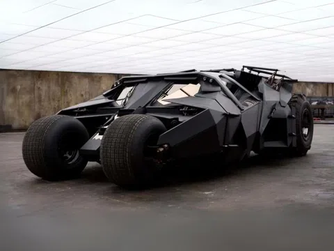 Siêu xe Batmobile của ‘Người Dơi’ có giá 2,99 triệu USD, sản xuất giới hạn chỉ 10 chiếc