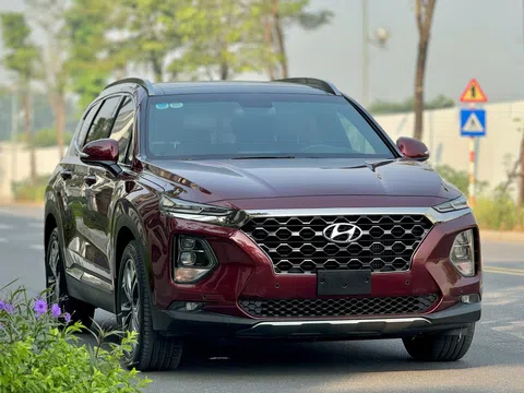 Sử dụng 5 năm, xe 7 chỗ Hyundai Santa Fe 2019 được rao bán với giá ngỡ ngàng