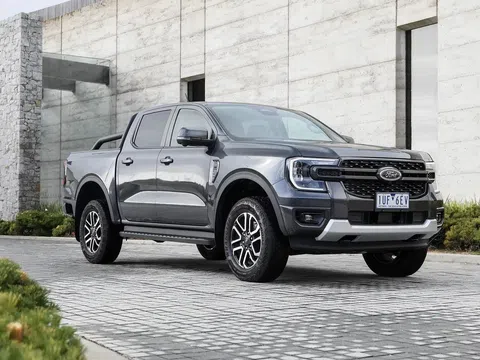 Ford Ranger sắp có thêm phiên bản 'ngựa thồ', sử dụng động cơ của Raptor