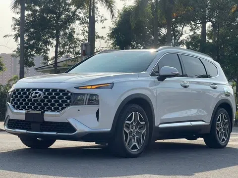 Sau 2 năm sử dụng, Hyundai Santa Fe 2022 máy dầu lên sàn xe cũ với giá thế nào?