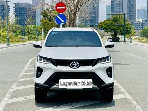 Sử dụng 4 năm, SUV 7 chỗ Toyota Fortuner Legender 2020 lên sàn xe cũ với giá thế nào?